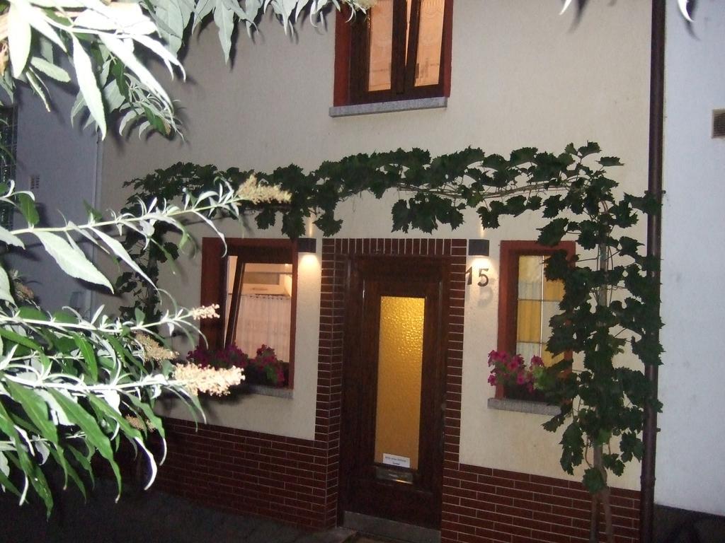 Kleines Winzerhauschen Villa Bremm Habitación foto