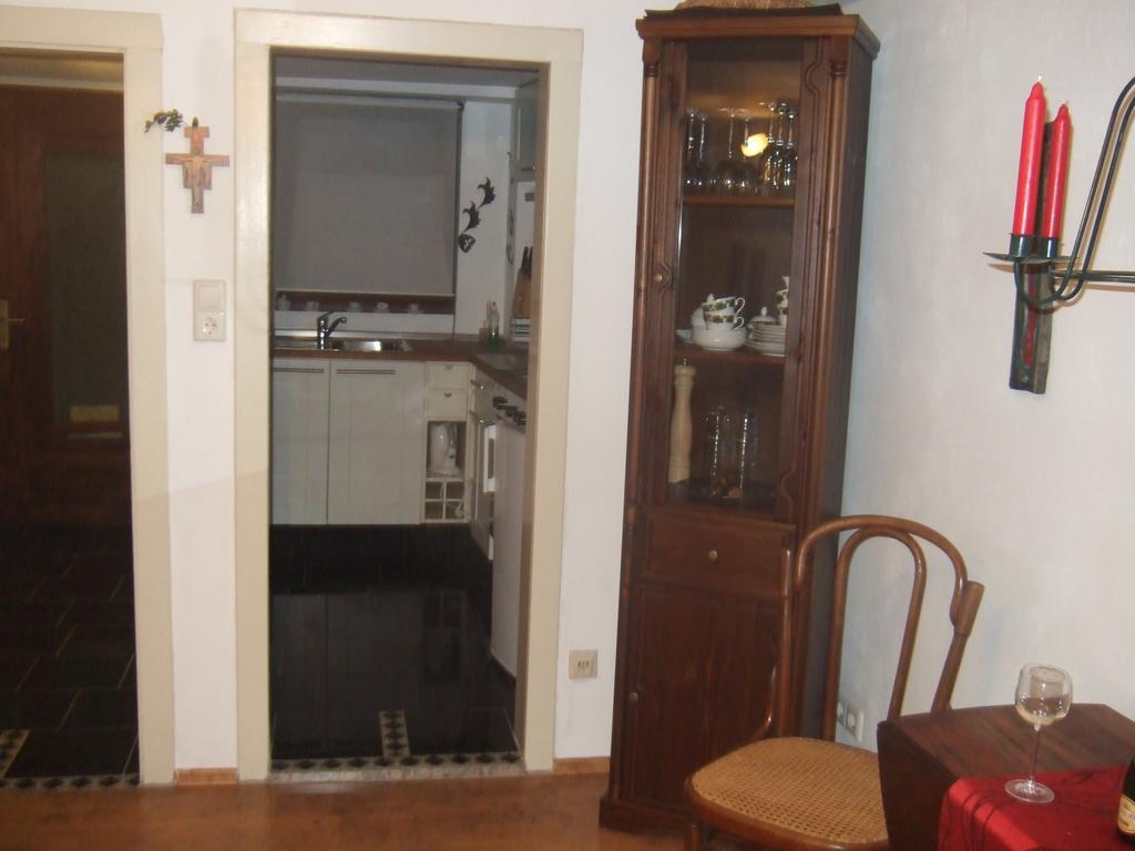 Kleines Winzerhauschen Villa Bremm Habitación foto