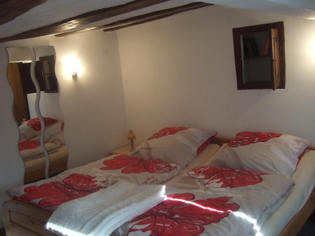 Kleines Winzerhauschen Villa Bremm Habitación foto