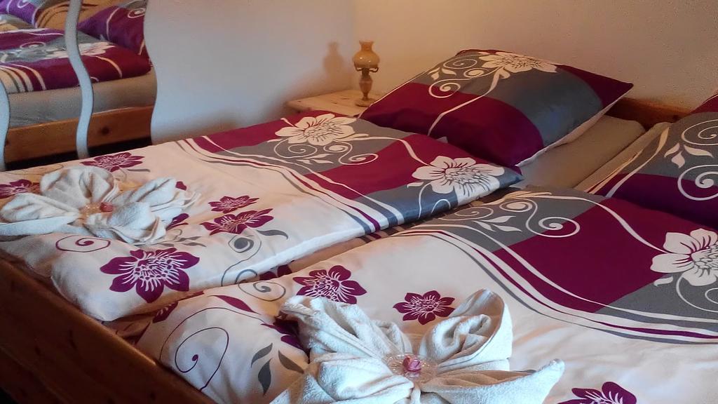 Kleines Winzerhauschen Villa Bremm Habitación foto